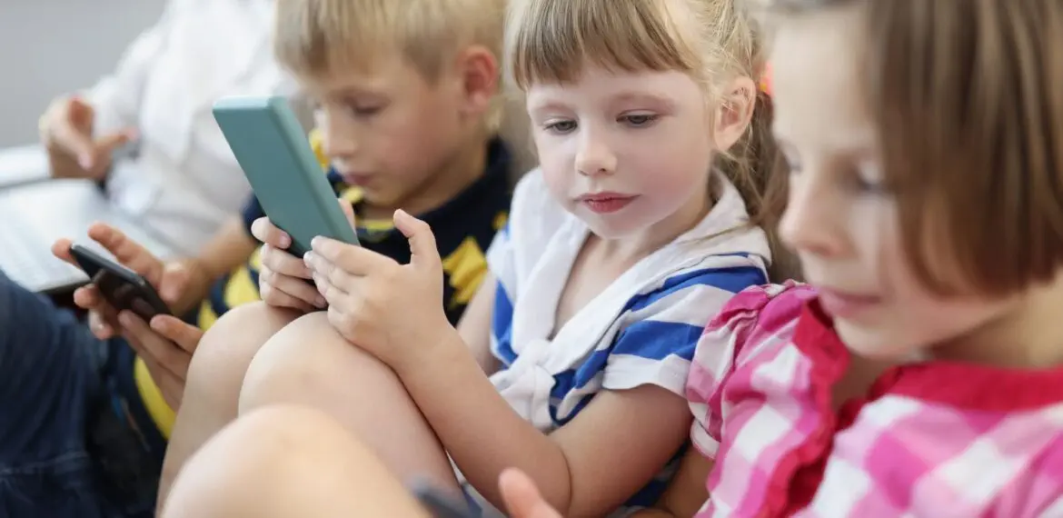 TIPS FOR PARENTS SOCIAL IMAGE