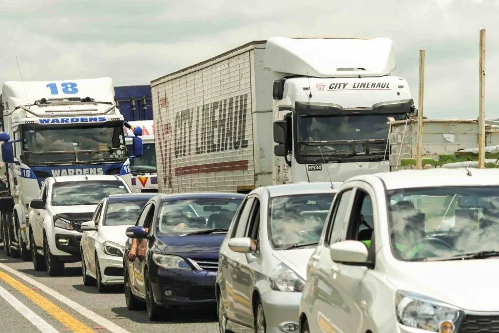 traffic light crisis Hot fm