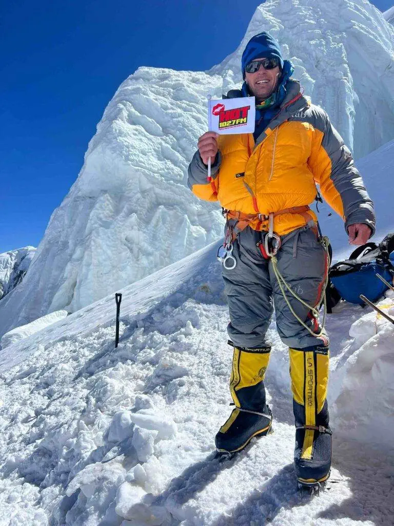 Warren Eva Safe on Annapurna as Avalanche Strikes | Hot Fm