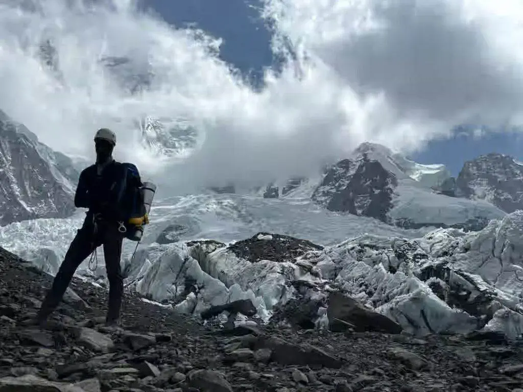Early Push to reach Annapurna Summit with Warren Eva | Hot FM